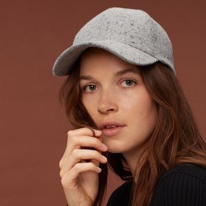 Aritzia salt and pepper cap